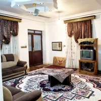 فروش دو عدد پرده به همراه کتیبه