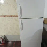 یخچال دودرب خیلی تمیز خانگی بالا فریزر پایین یخچا