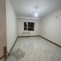 واحد ۱۳۰ متر غرق نور و آفتاب سران حکیم/شهرک خرازی|اجارهٔ آپارتمان|تهران, دریاچه شهدای خلیج فارس|دیوار