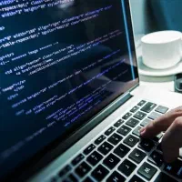 استخدام برنامه نویس
