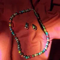 فروش انواع دستبند گردنبند بند اویز موبایل با سنگ