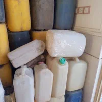 تعدادی گالن سالم و تمیز خارجی ۱۰و ۲۰ لیتری|ظروف نگهدارنده، پلاستیکی، یکبارمصرف|زاهدان, |دیوار