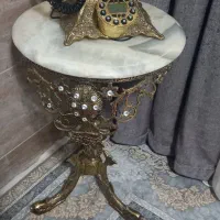 میز و تلفن برنز