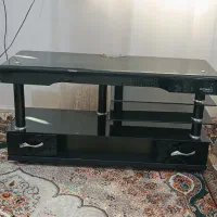 زیر تلویزیون شیشه ای