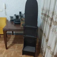 آینه قدی کمد دار چوبی کاملا سالم درحدنوبهمرا لوازم|آینه|کرج, گلستان|دیوار