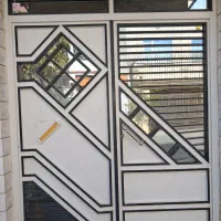 درب آهنی حیاط