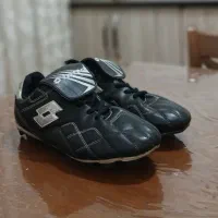 کفش استوک چمنی برند لوتو(اورجینال)