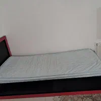 تخت ۱نفره|تخت و سرویس خواب|رشت, معلم|دیوار