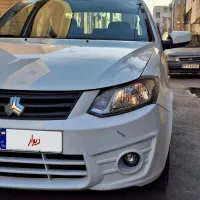 ساینا بی رنگ