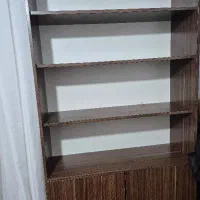 کتابخانه MDF سالم و تمیز