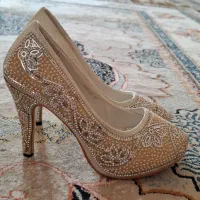 ۲ عدد کفش عروس
