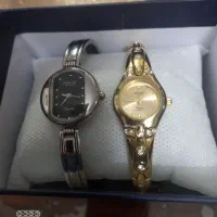 دو عدد ساعت