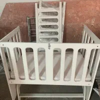 تخت نوزاد و آغوشی و صندلی غذای کودک|تخت و صندلی بچه|کرج, شهرک جهاننما|دیوار