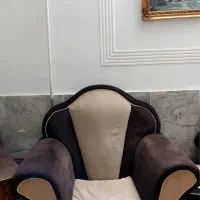 مبل هفت نفره به همراه میزهای جلو مبلی