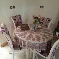 میز گرد تمیز