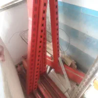 قفسه وسط تمیز شیک کمکار قیمت گزاری برای هرمتر هست|کتابخانه، شلف، قفسههای دیواری|شهرکرد, |دیوار