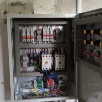 جذب نیروی برقکار جوان