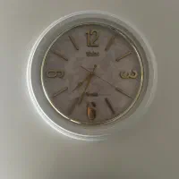ساعت دیواری بسیار شیک