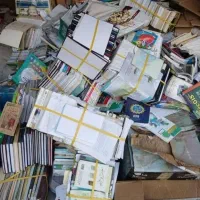 جمع آوری کتاب دفتر کاغذ روزنامه باطله خراب پوسیده