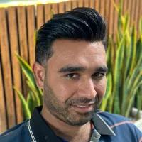 پرپشتی مو ترمیم مو بدون عوارض پروتزمو|خدمات آرایشگری و زیبایی|اصفهان, ملک|دیوار