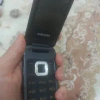 گوشی تاشو دکمه ایی سامسونگ|موبایل|هشتگرد, هشتگرد قدیم|دیوار