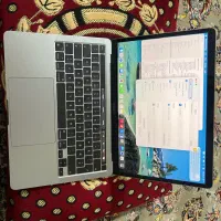 مک بوک پرو m2