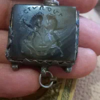 اشیاع قدیمی به شرط قدمت بالا|کلکسیون اشیاء عتیقه|شیراز, معالیآباد|دیوار