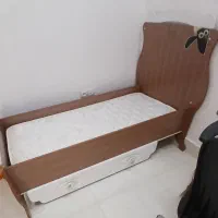 سرویس خواب|تخت و سرویس خواب|تربت‌حیدریه, طالقانی|دیوار