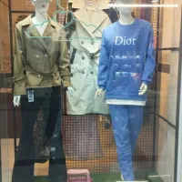 فروش مانکن و ویترین پوشاک