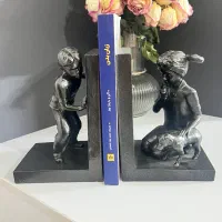 مجسمه جاکتابی یا حافظ