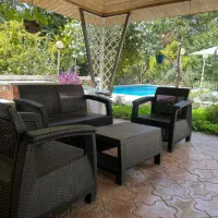 مبلمان باغی و صندلی و چتر افتاب