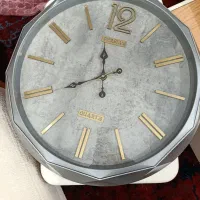 ساعت دیواری