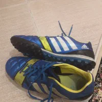 کتونی فوتبالی چمن مصنوعی