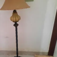 اباژور یا چراغ خواب یا لوستر