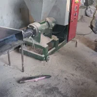 استاد کار زغال چینی