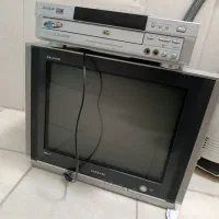 تلویزیون قدیمی سالم همراه دی‌وی‌دی و میز|تلویزیون و پروژکتور|رباط‌کریم, رباط‌کریم|دیوار