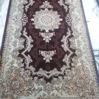 فرش کناره خوشرنگ وسالم وتمیز