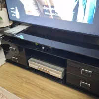 زیر تلویزیونی در حد نو