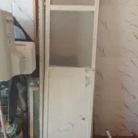 در آهنی سرویس بهداشتی