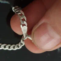 دستبند نقره( گردنبند نقره)|جواهرات|قم, چهل درخت‎|دیوار