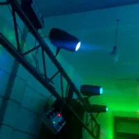 نور و میز و پرده LeD