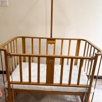تخت کنار مادرsolika