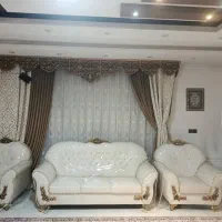 مبل ومیزتلوزیون وساعت