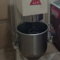 فروشی میکسر قنادی،فریزر ۵۰۰لیتری،میز استیل،یخچال