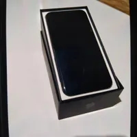 اپل iPhone 11 Pro با حافظهٔ ۲۵۶ گیگابایت