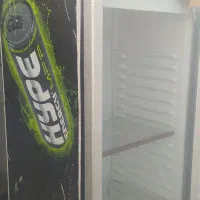 دو عدد یخچال یکی ویترینی ویکی صندوقی معاوضه