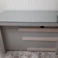 میز تحریر و اداری