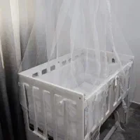 تخت گهوارهای نوزاد