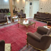 یک مبل ۹نفره لوکس به همراه میز ناهار خوری ۸نفره