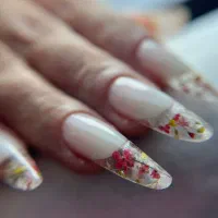 اجاره میز ناخن